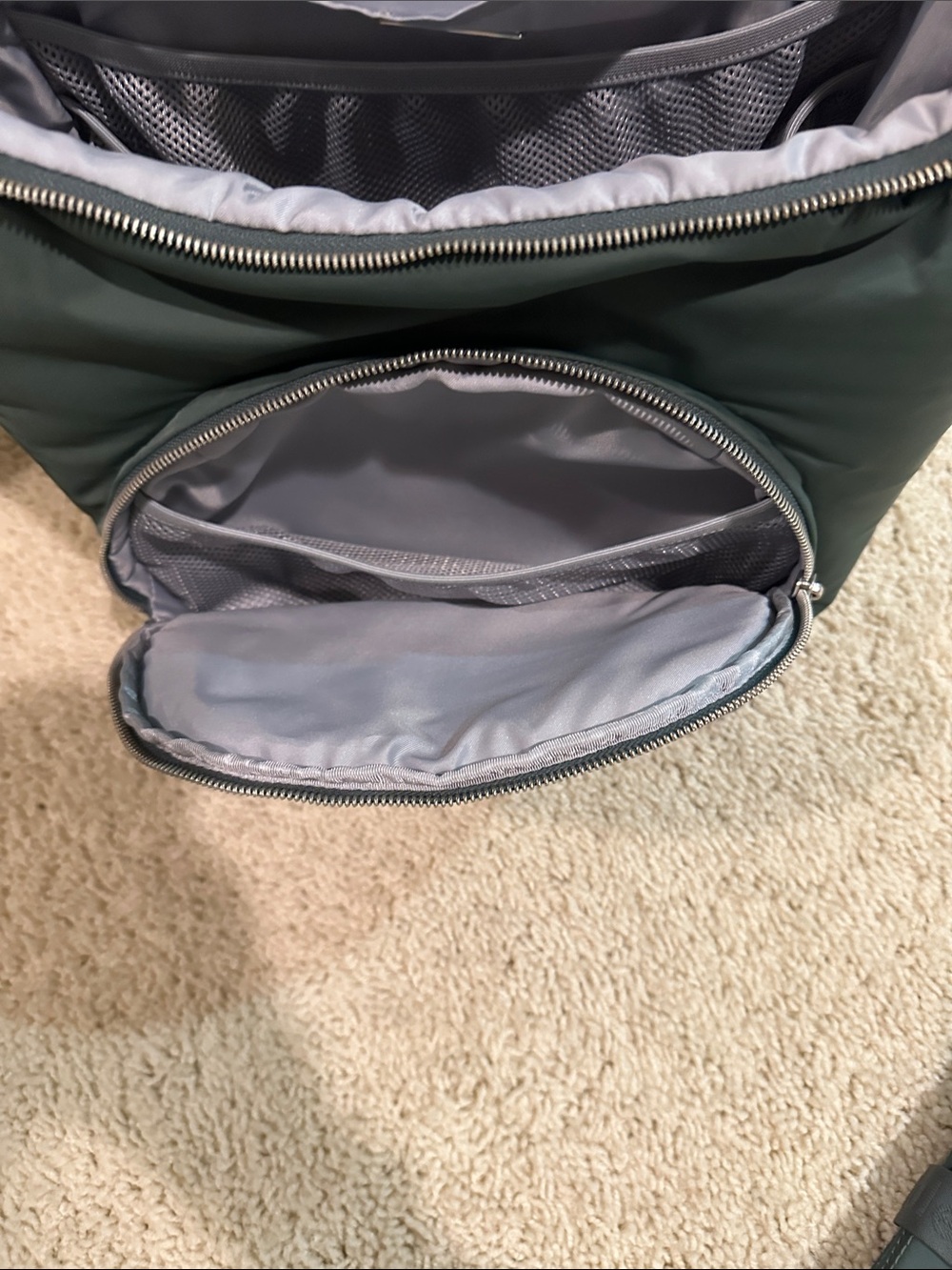 lululemon athletica dark green parent backpack - Picture 5 of 7